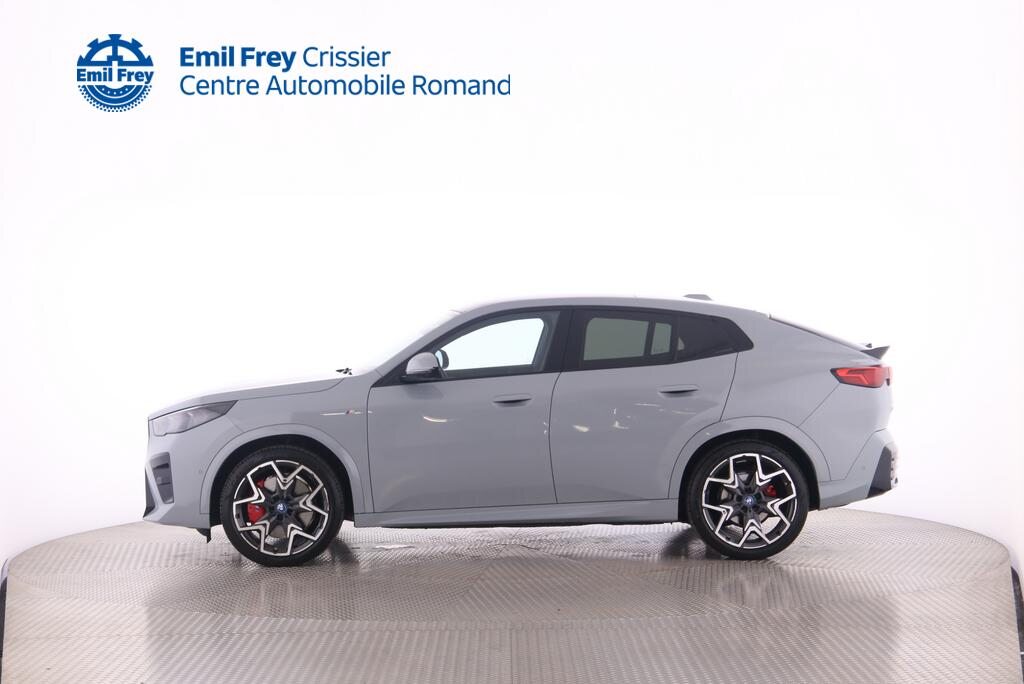 BMW iX2 30 xDrive - FAHRSCHULWAGEN - VOITURE D'AUTO-ECOLE - AUTO, Elettrica, Occasioni / Usate, Automatico - 3