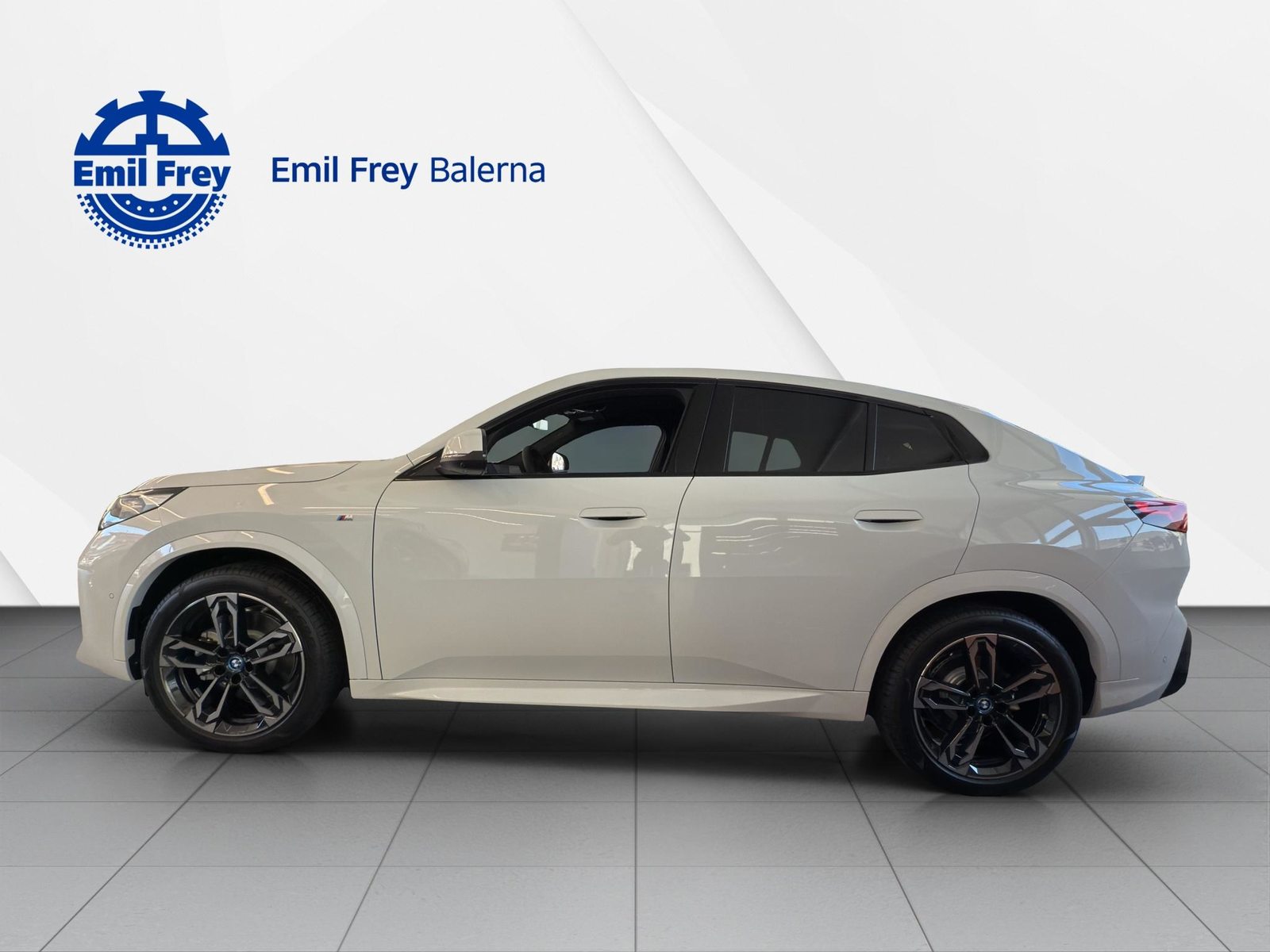 BMW iX2 xDrive 30, Electric, Ex-demonstrator, Automatic - 2