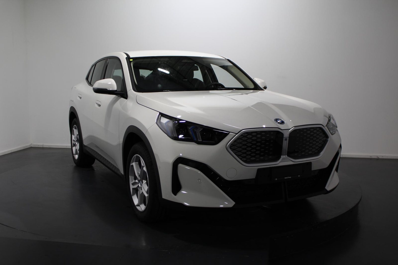 BMW iX2 20 eDrive