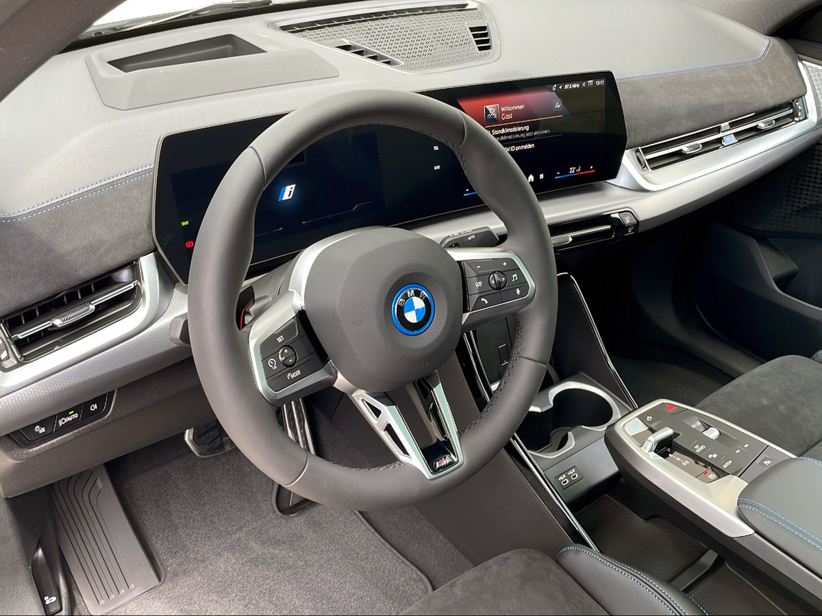BMW iX2 30 M Sport Pro, Elektro, Neuwagen, Automat - 4