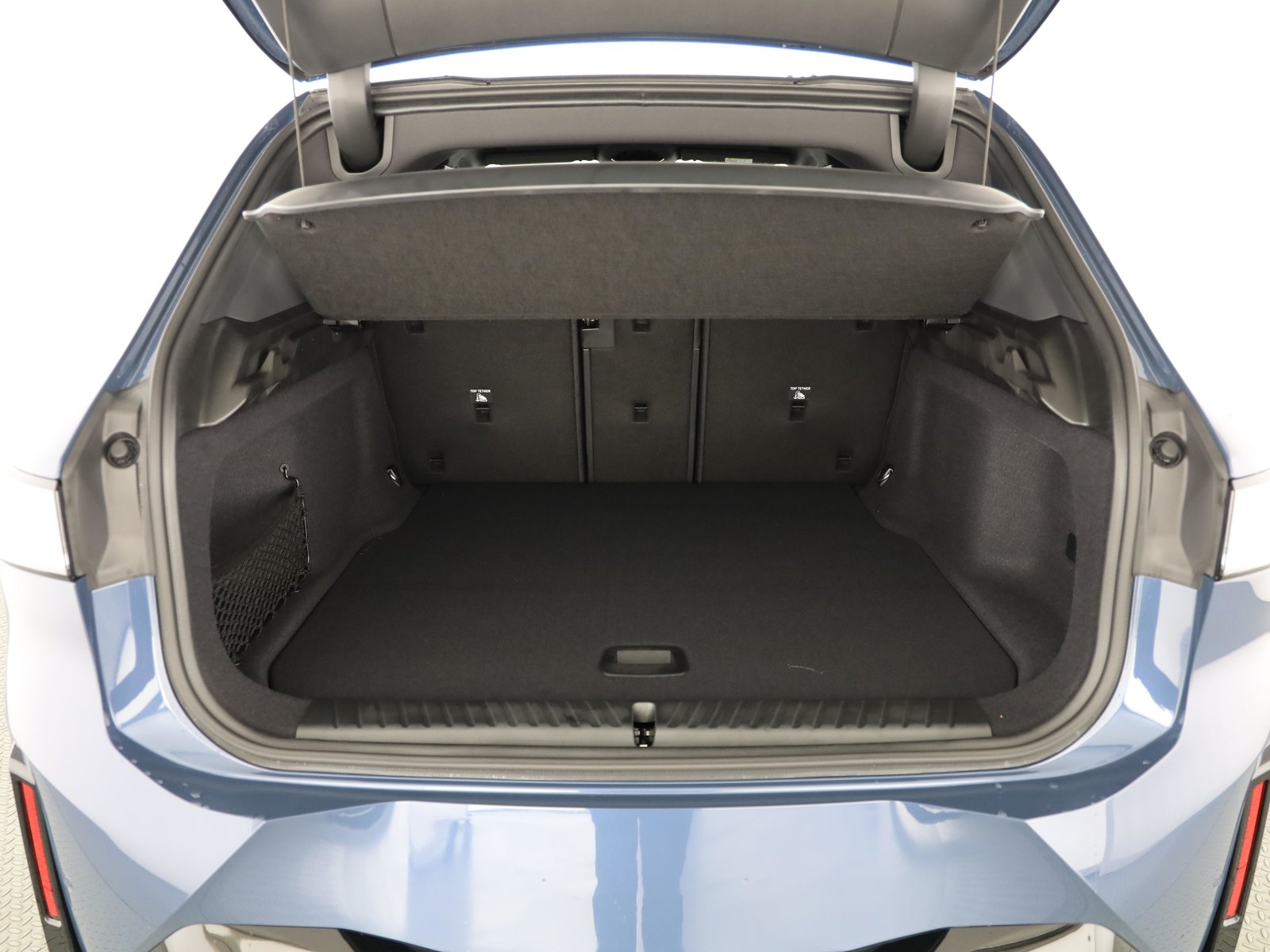 BMW iX3 50, New car, Automatic - 7