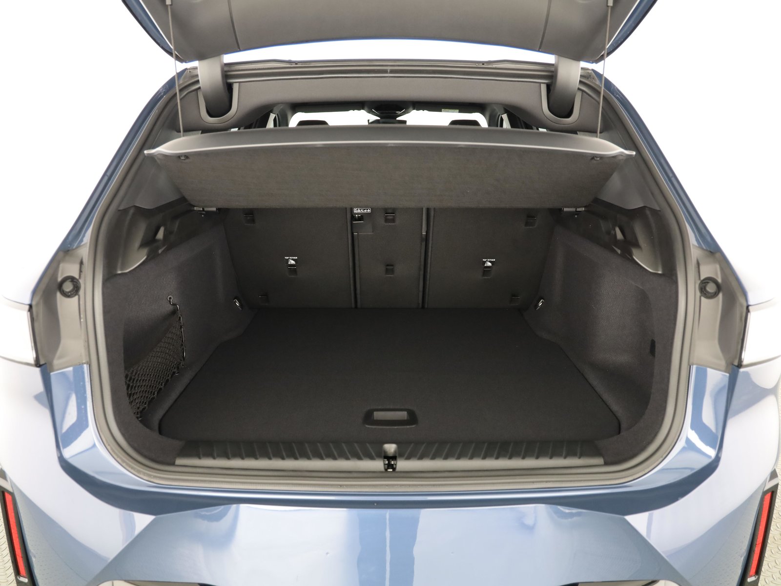 BMW iX3 50, New car, Automatic - 7