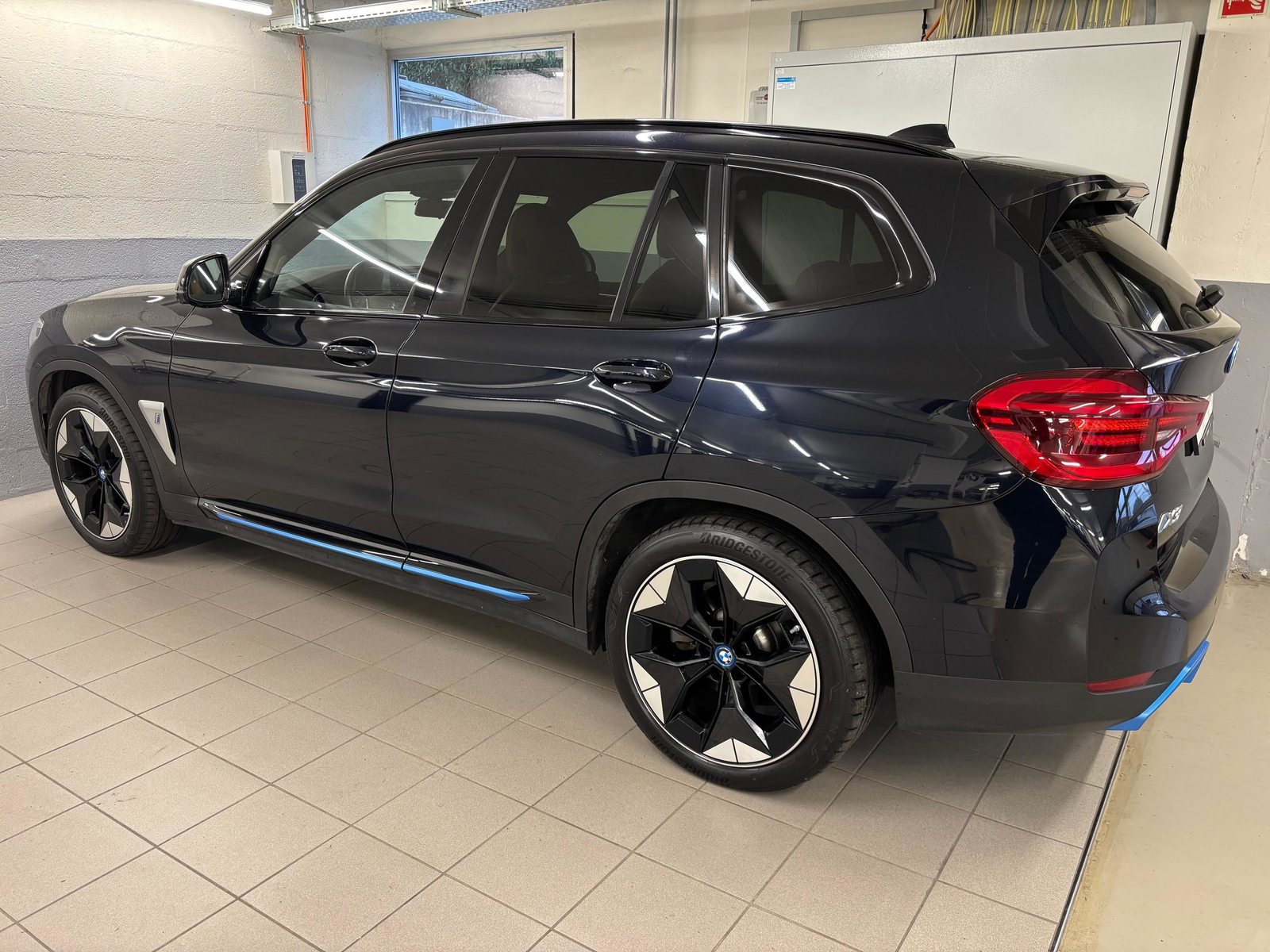 BMW iX3 E-Motor, Elektro, Occasion / Gebraucht, Automatik - 6