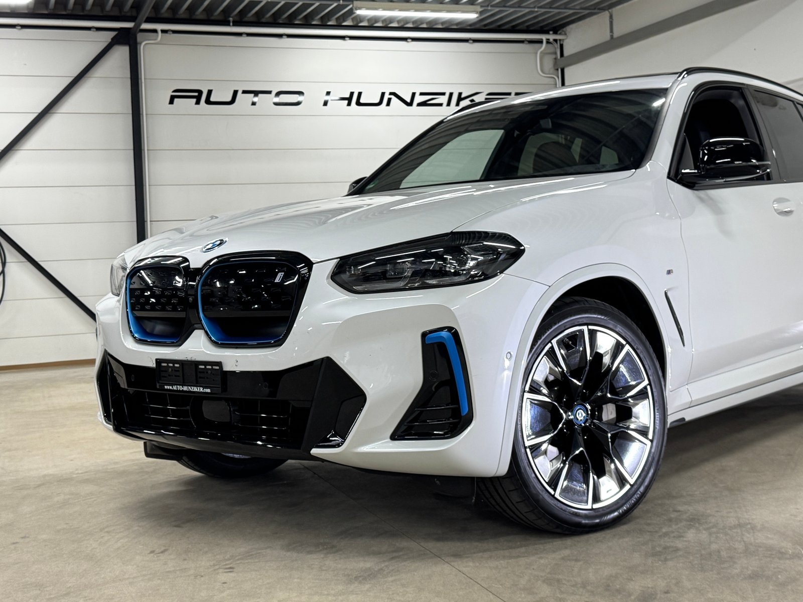 BMW iX3 Impressive M-Sport 286PS / Voll-Ausstattung, Electric, Second hand / Used, Automatic - 2