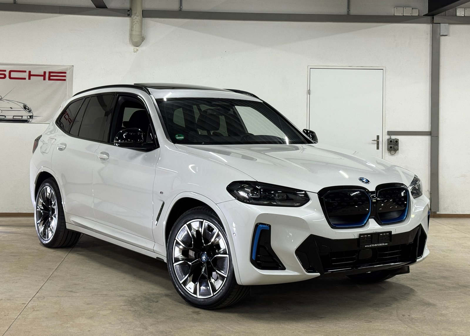 BMW iX3 Impressive M-Sport 286PS / Voll-Ausstattung, Electric, Second hand / Used, Automatic - 3