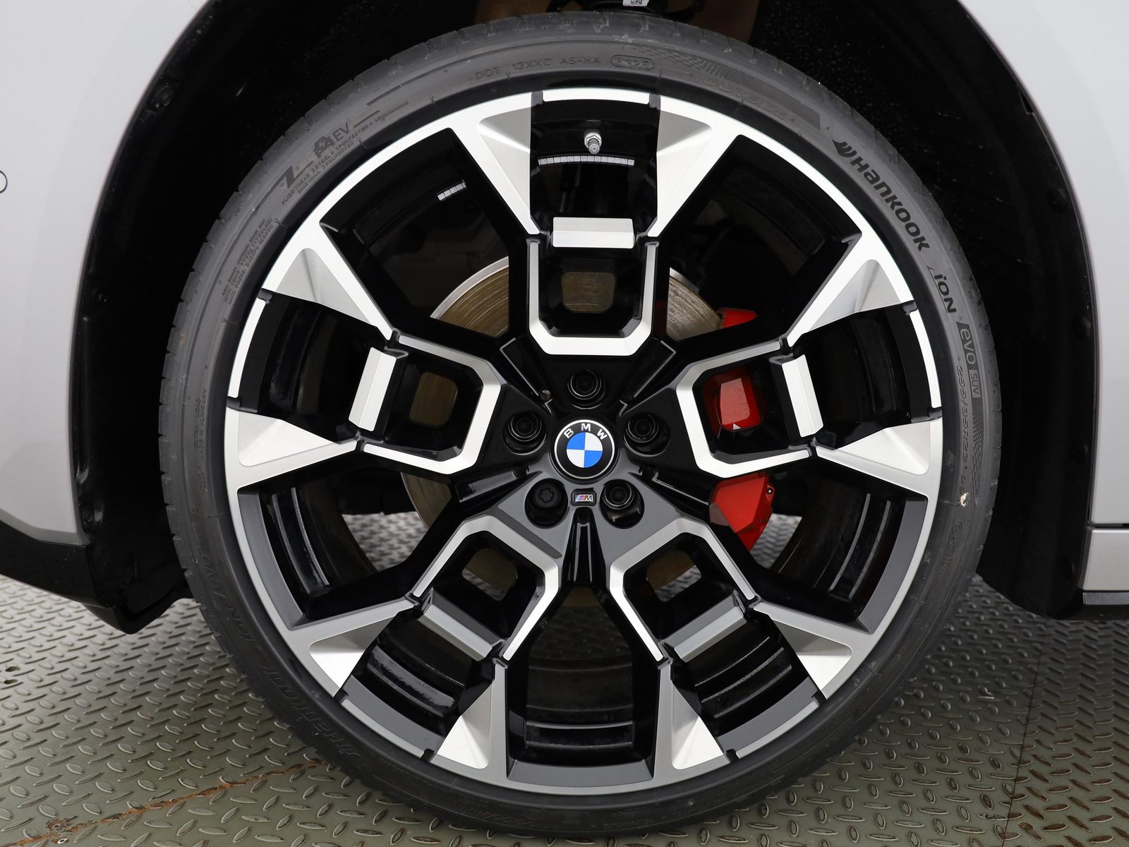 BMW iX3 50 xDrive, Electric, Ex-demonstrator, Automatic - 4