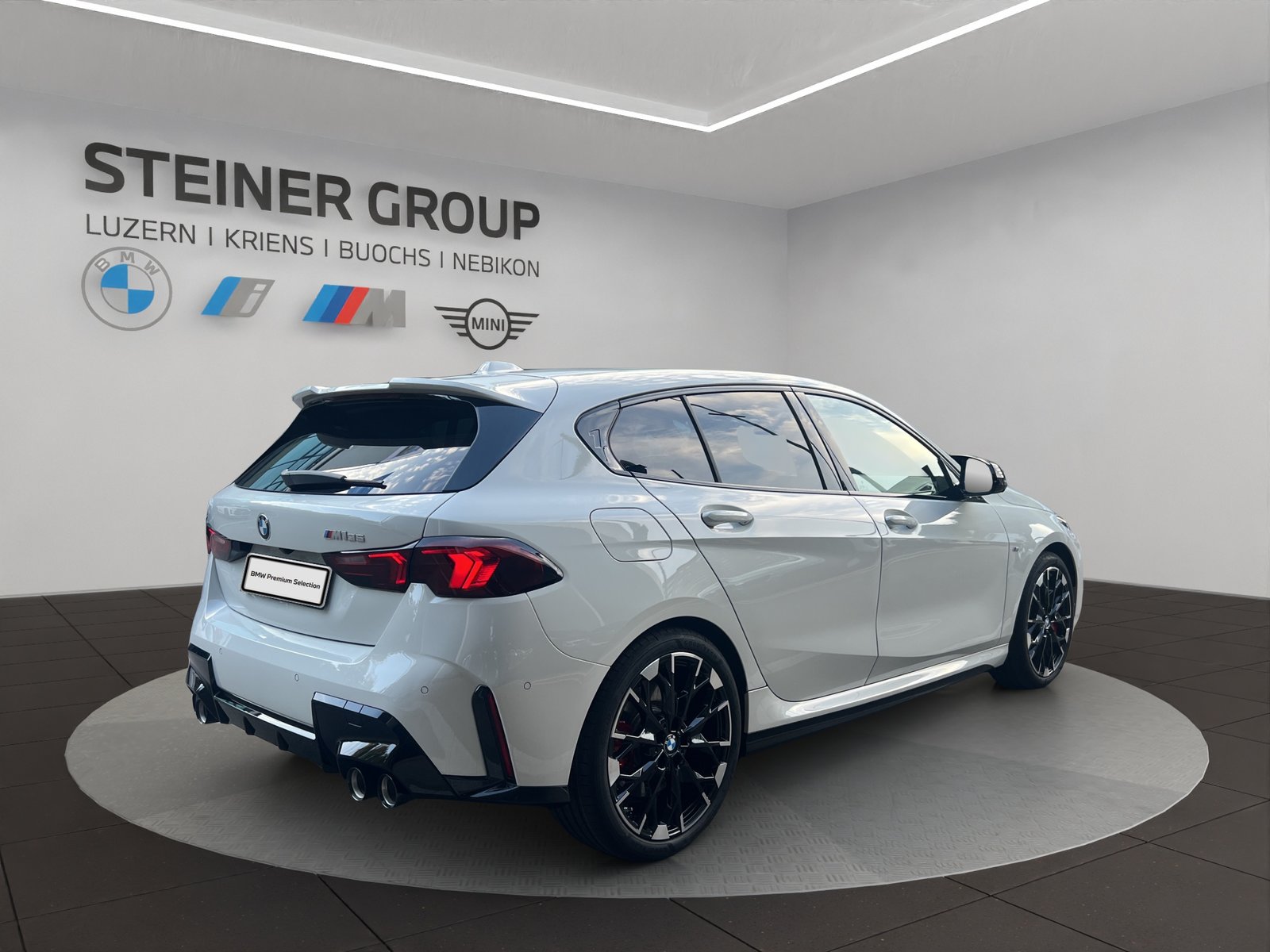 BMW M135 M Sport Pro, Benzin, Occasion / Gebraucht, Automatik - 7
