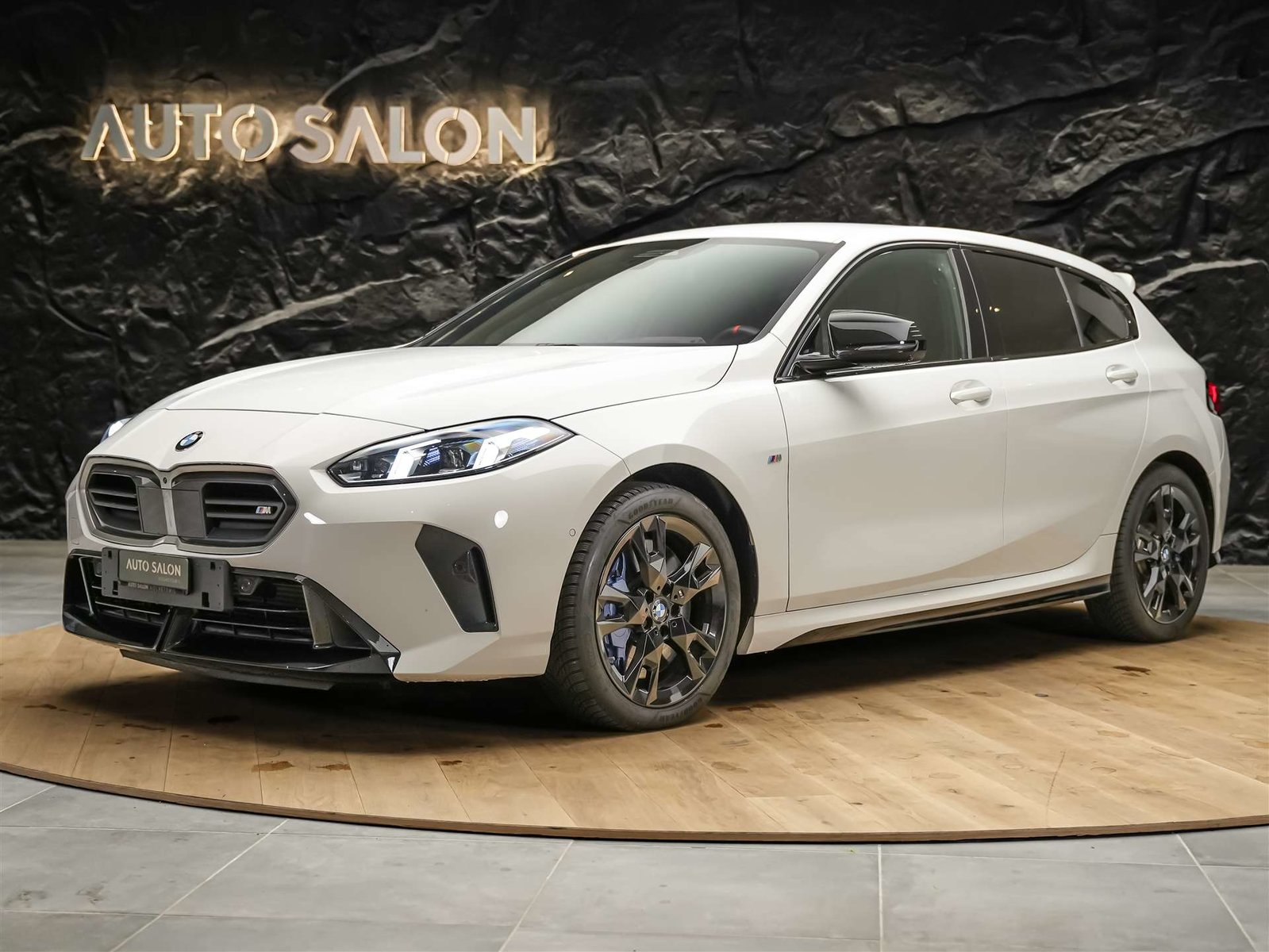 BMW M135 *360 Kamera*Harman/Kardon*Lenkradheizung*