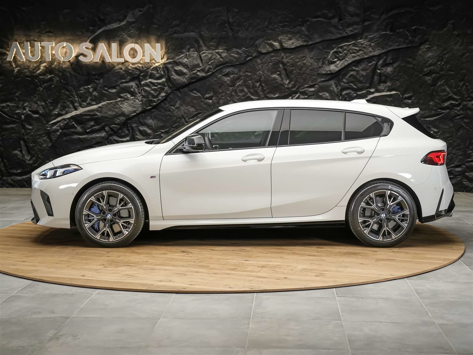 BMW M135 *Harman/Kardon*Sportsitze*Sitzheizung*Keyles, Benzin, Occasion / Gebraucht, Automatik - 3