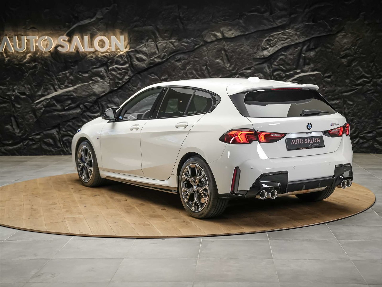 BMW M135 *Harman/Kardon*Sportsitze*Sitzheizung*Keyles, Benzin, Occasion / Gebraucht, Automatik - 4