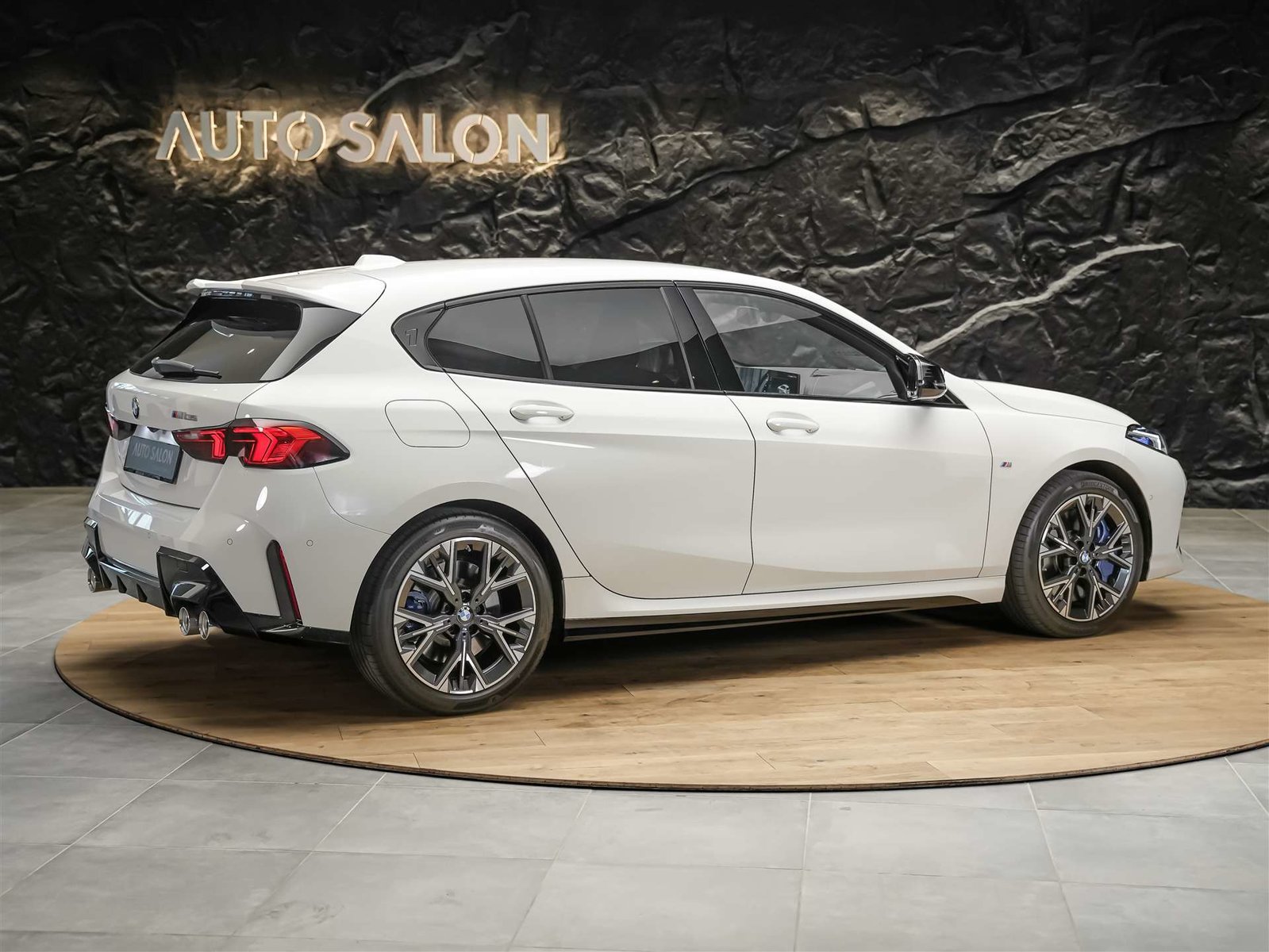 BMW M135 *Harman/Kardon*Sportsitze*Sitzheizung*Keyles, Benzin, Occasion / Gebraucht, Automatik - 6