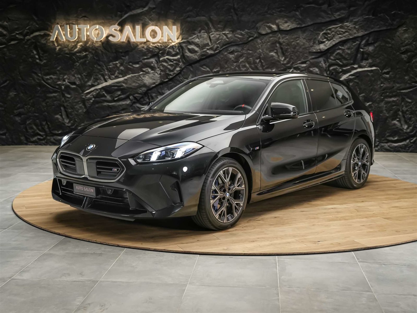 BMW M135 *Harman/Kardon*Sportsitze*Sitzheizung*Keyles, Benzin, Occasion / Gebraucht, Automatik - 2