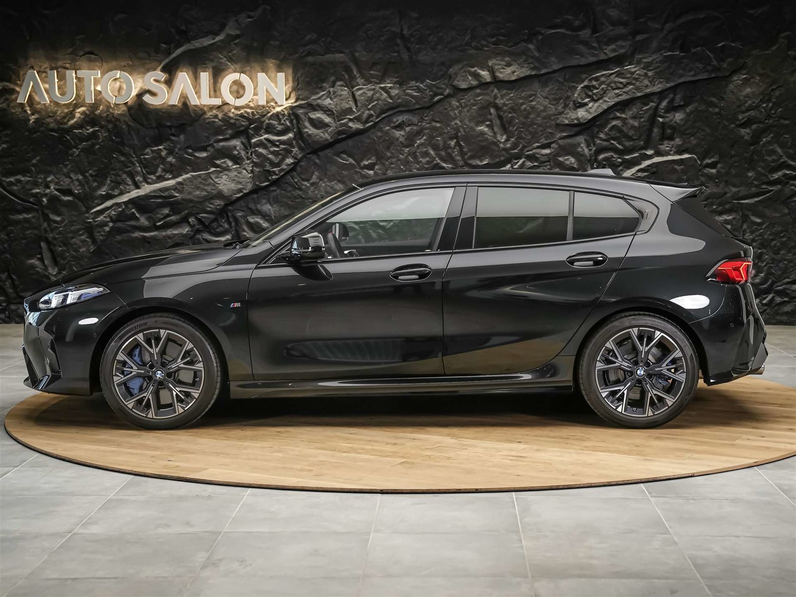 BMW M135 *Harman/Kardon*Sportsitze*Sitzheizung*Keyles, Benzin, Occasion / Gebraucht, Automatik - 3