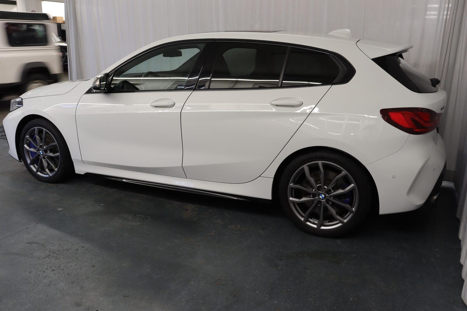 BMW 1er Reihe F40 M135i xDrive, Benzin, Occasion / Gebraucht, Automatik - 2