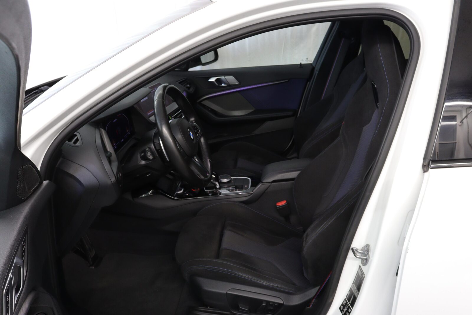 BMW 1er Reihe F40 M135i xDrive, Benzin, Occasion / Gebraucht, Automatik - 4