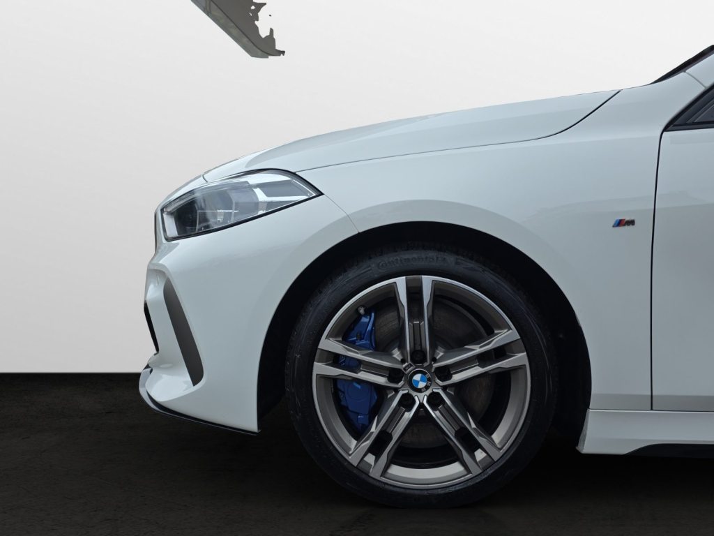 BMW M135i xDrive, Benzin, Occasion / Gebraucht, Automatik - 6