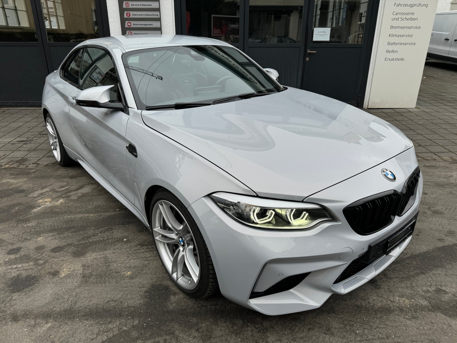 BMW M2 Competition Drivelogic