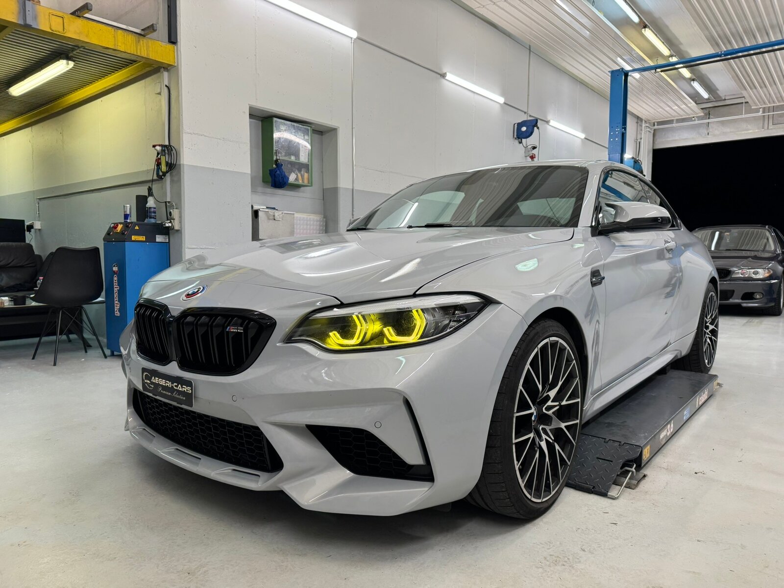 BMW M2 Competition Drivelogic