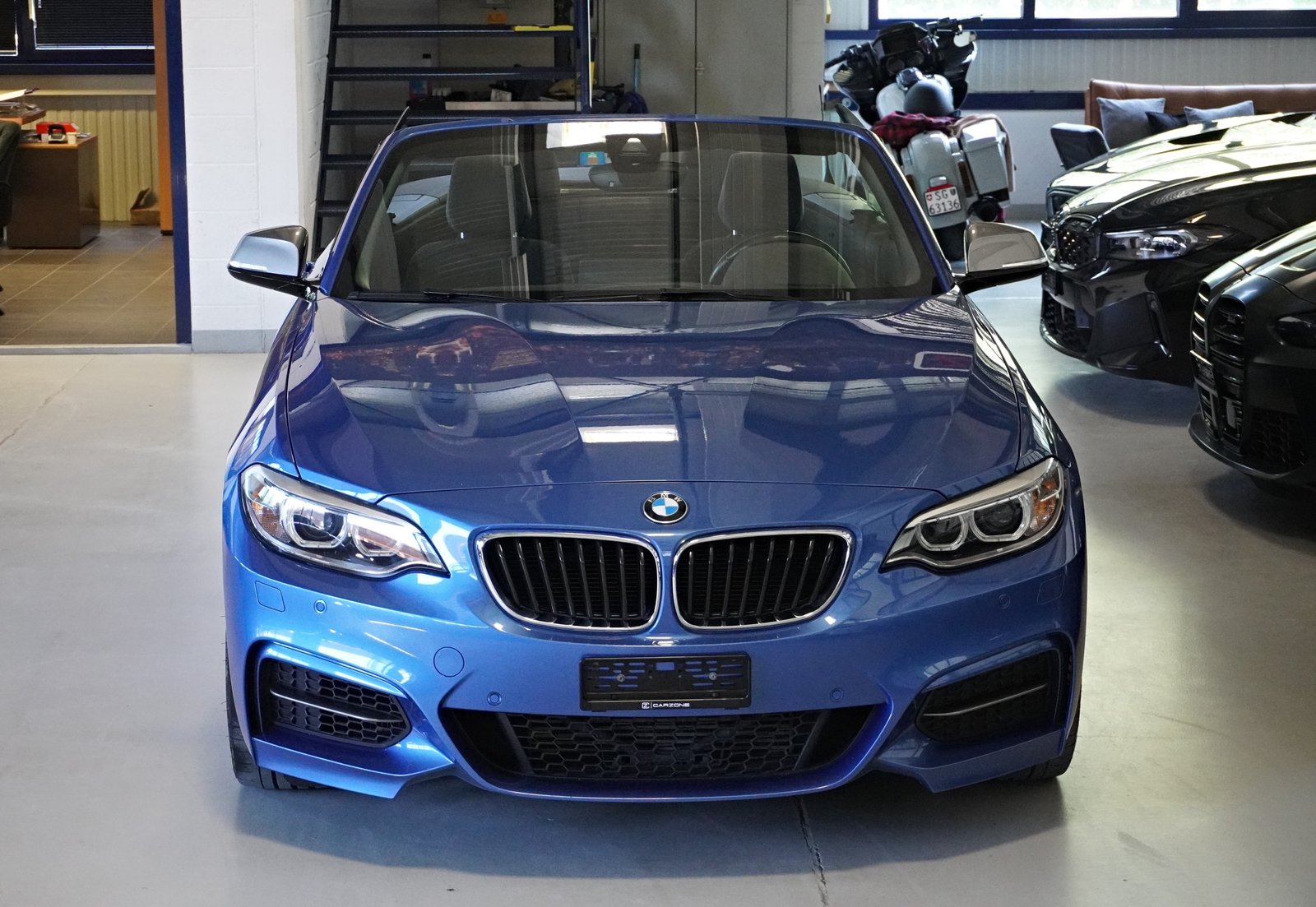 BMW M235i // ESTORILBLAU II //, Benzin, Occasion / Gebraucht, Handschaltung - 2