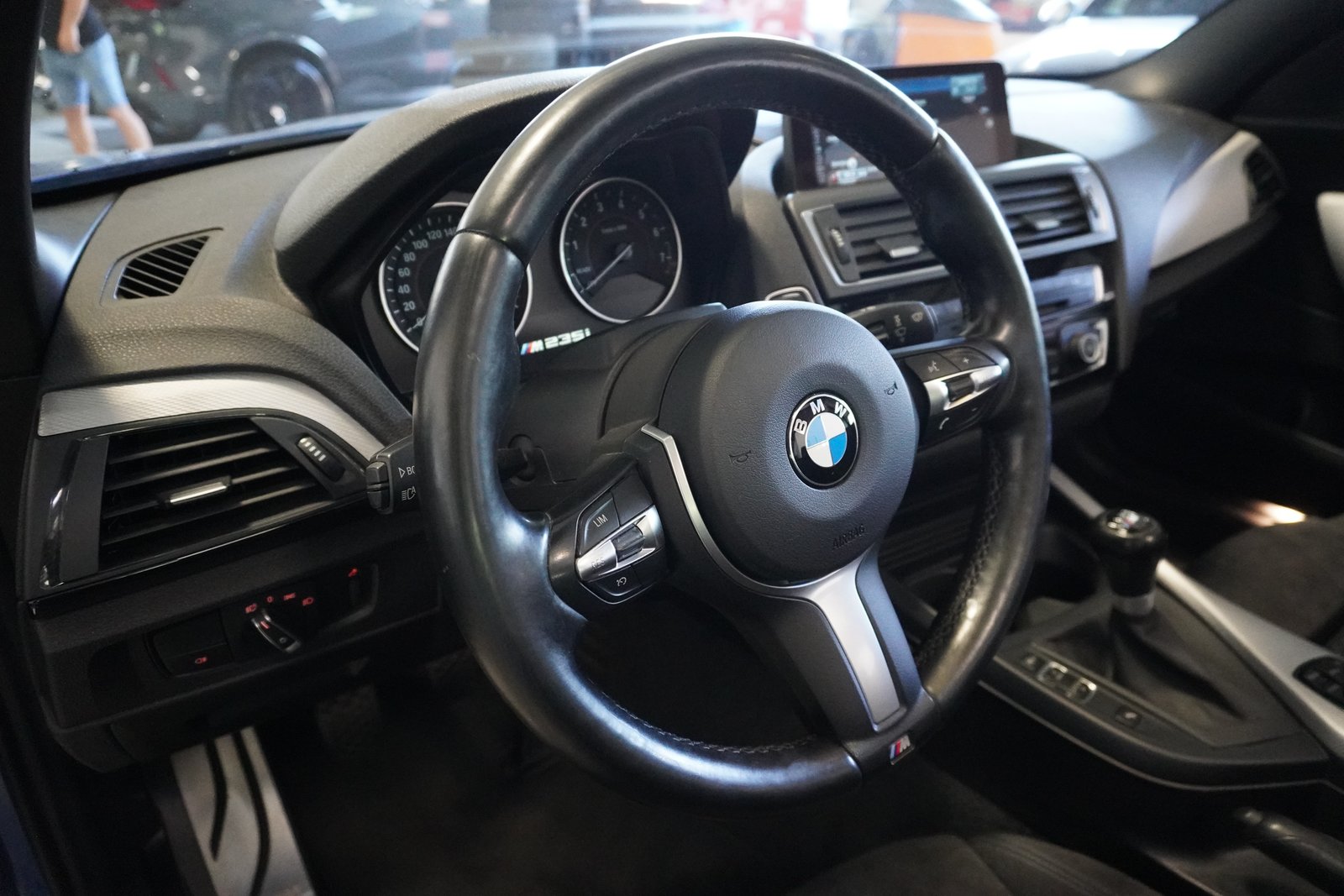 BMW M235i // ESTORILBLAU II //, Benzin, Occasion / Gebraucht, Handschaltung - 7