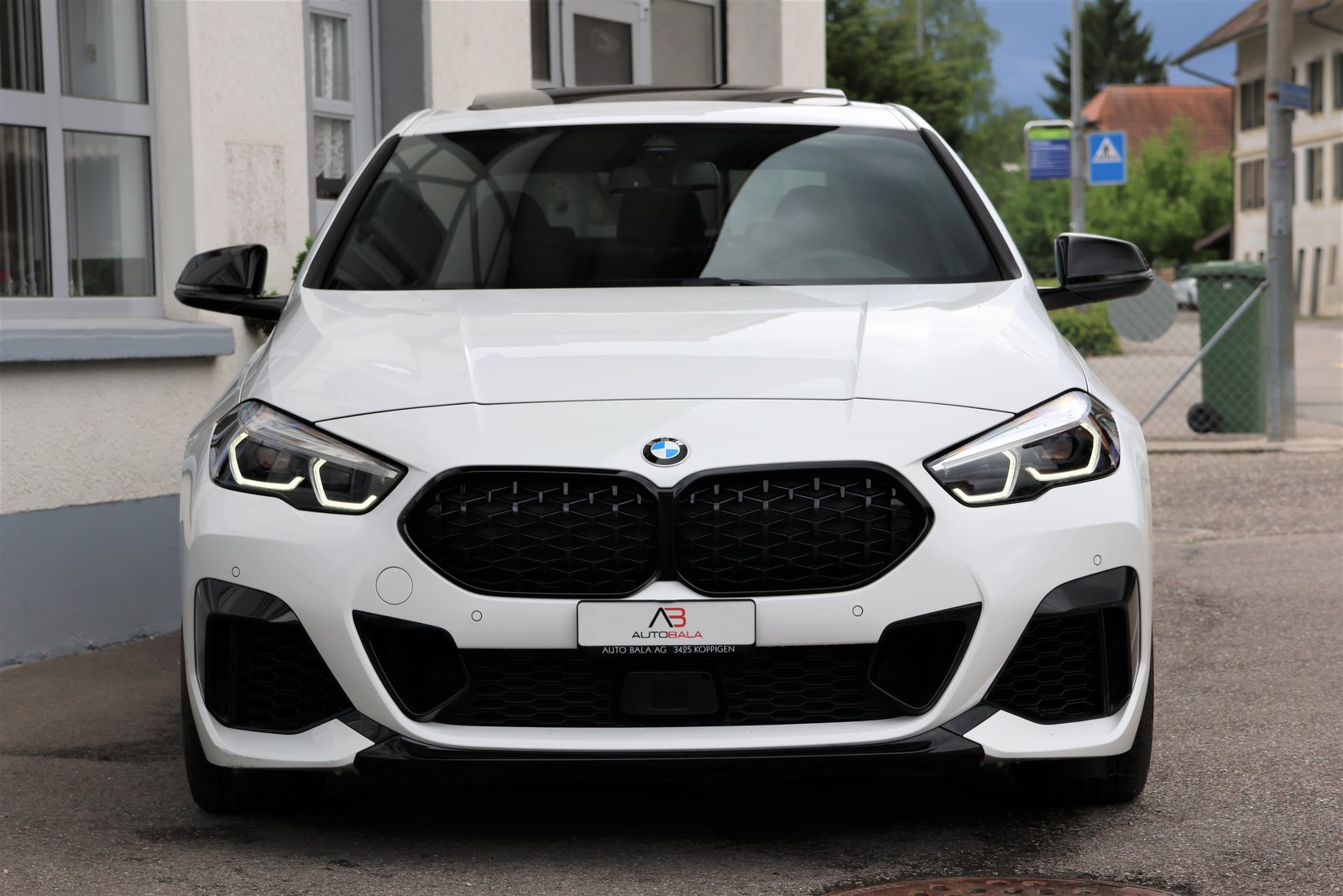 BMW M235i Gran Coupé Steptronic, Benzin, Occasion / Gebraucht, Automatik - 2