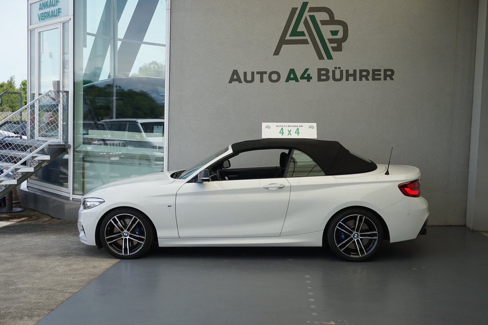 BMW M240i