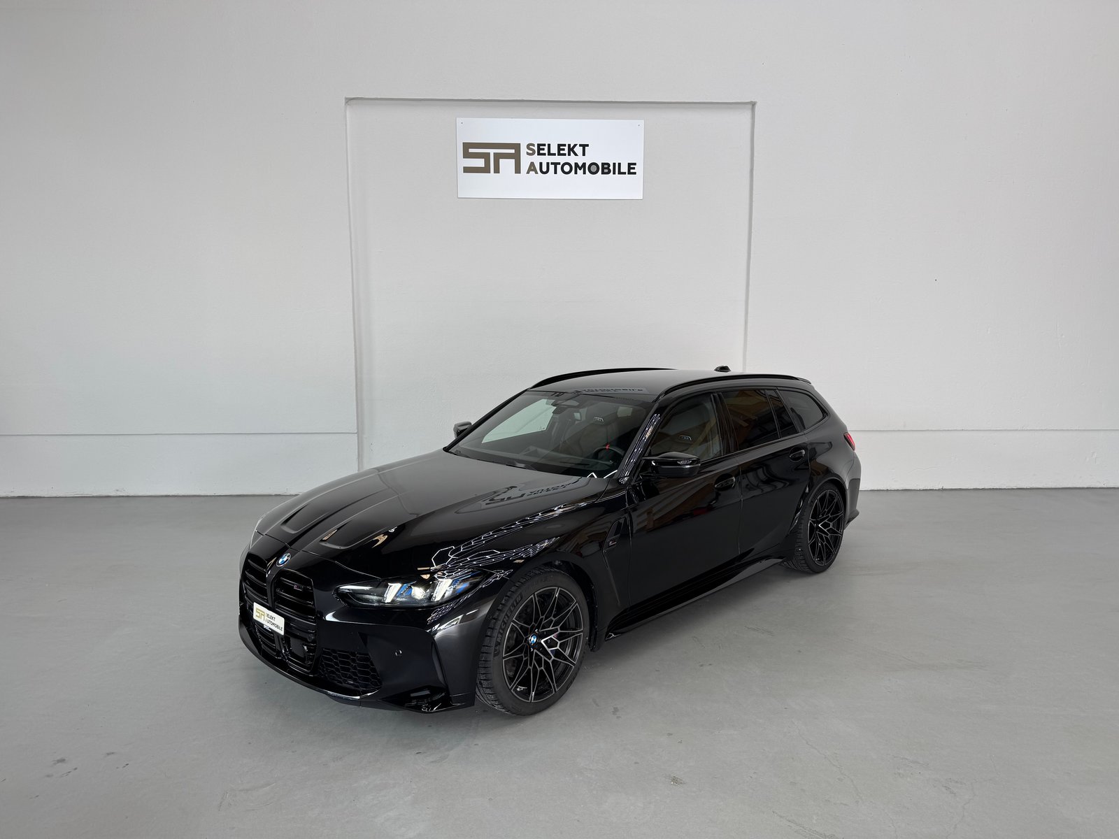 BMW M3 Touring Competition M Black Sapphire