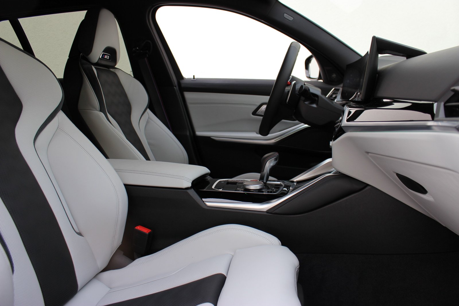 BMW M3 Competition M Touring Individual *FROZEN PURE, Benzin, Occasion / Gebraucht, Automatik - 4
