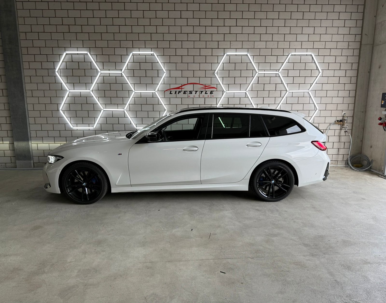 BMW M340d 48V Touring Steptronic, Mild-Hybrid Diesel/Electric, Second hand / Used, Automatic - 2