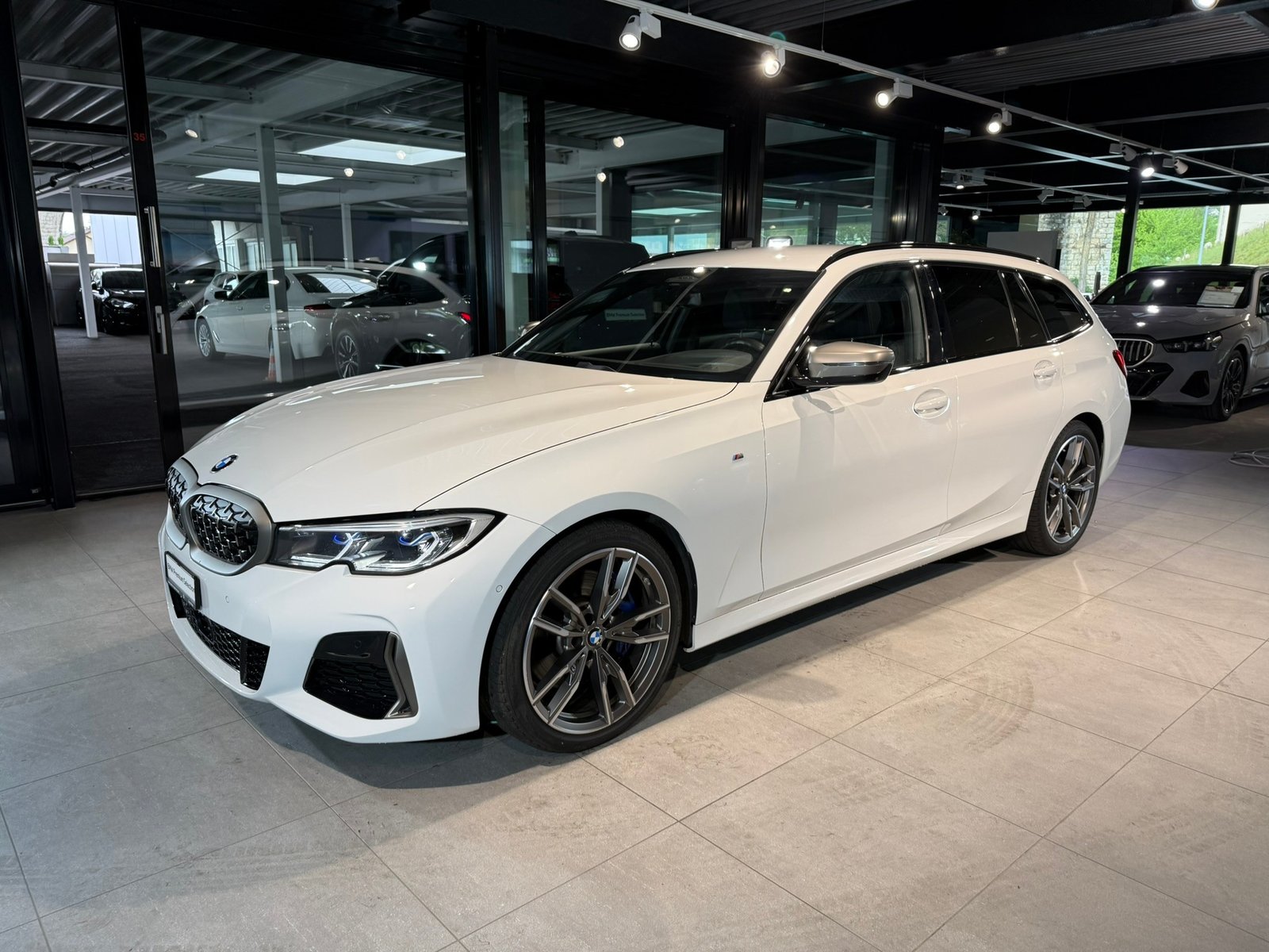 BMW M340d 48V Touring Steptronic Sport, Mild-Hybrid Diesel/Electric, Second hand / Used, Automatic - 3