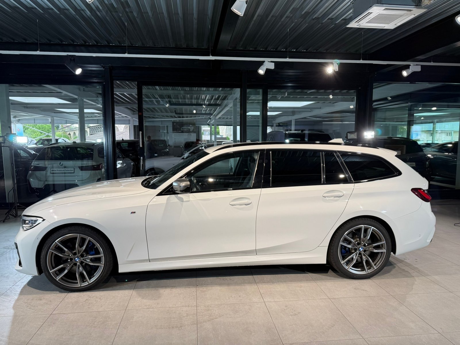 BMW M340d 48V Touring Steptronic Sport, Mild-Hybrid Diesel/Electric, Second hand / Used, Automatic - 4