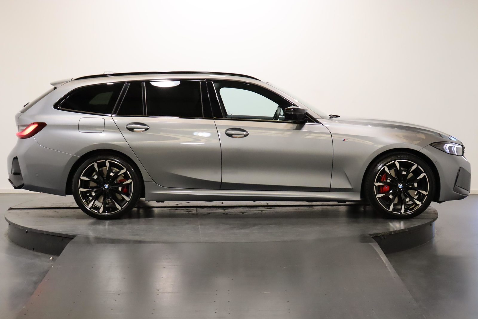 BMW M340i xDrive Touring, Mild-Hybrid Petrol/Electric, Second hand / Used, Automatic - 3