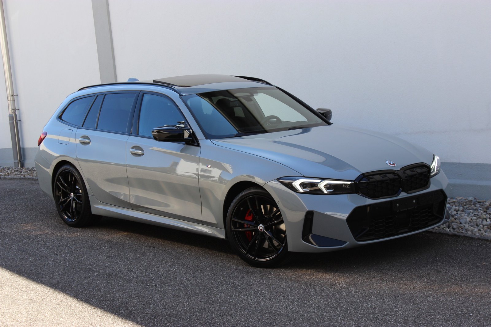 BMW M340i 48V Touring M Sport Pro *BROOKLYN GRAU META