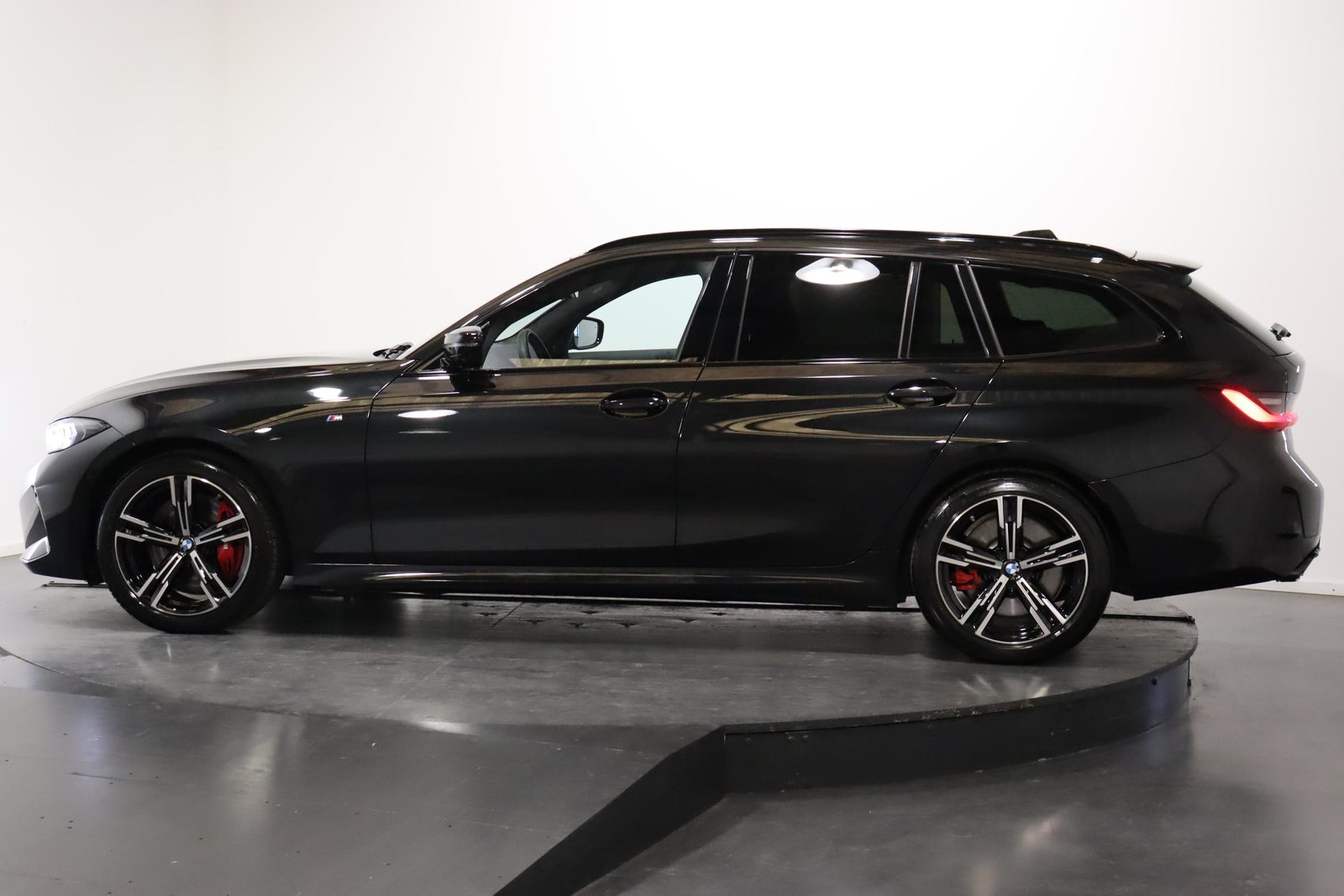 BMW M340i xDrive Touring, Mild-Hybrid Petrol/Electric, Second hand / Used, Automatic - 4