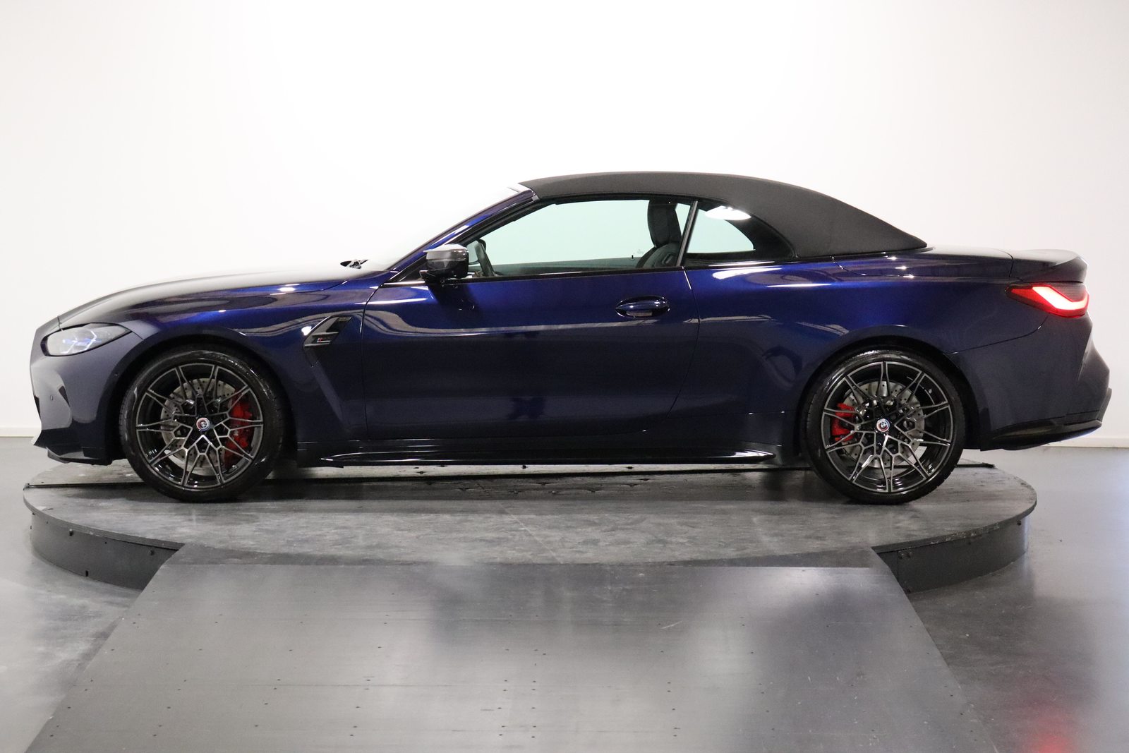 BMW M4 Competition xDrive Cabrio, Benzin, Occasion / Gebraucht, Automatik - 5