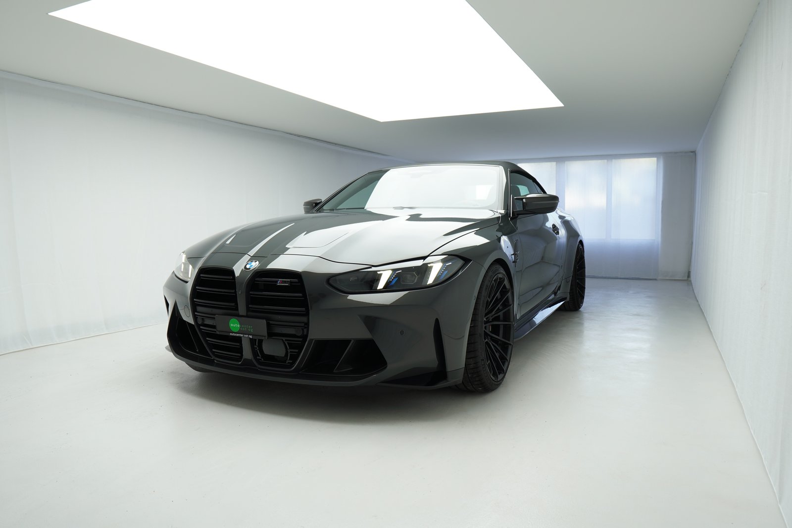BMW M4 Cabrio Competition M / HR/ Distanzscheiben /, Benzin, Occasion / Gebraucht, Automatik - 2