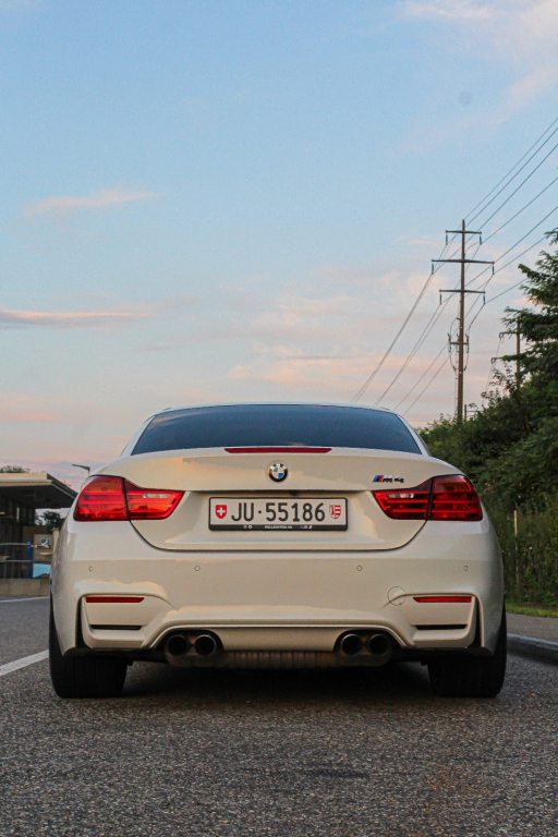 BMW M4, Petrol, Second hand / Used, Automatic - 3
