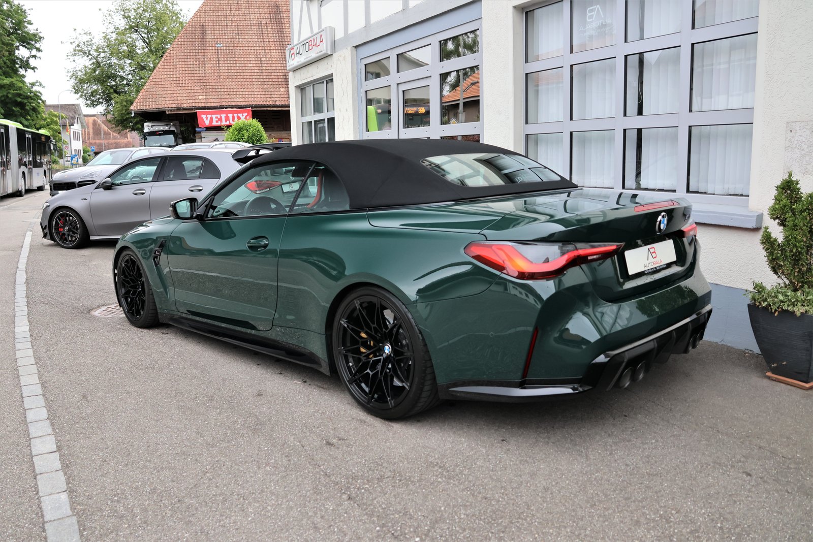 BMW M4 Cabrio Competition M (CH) *BRITISH RACING GREE, Benzina, Occasioni / Usate, Automatico - 6