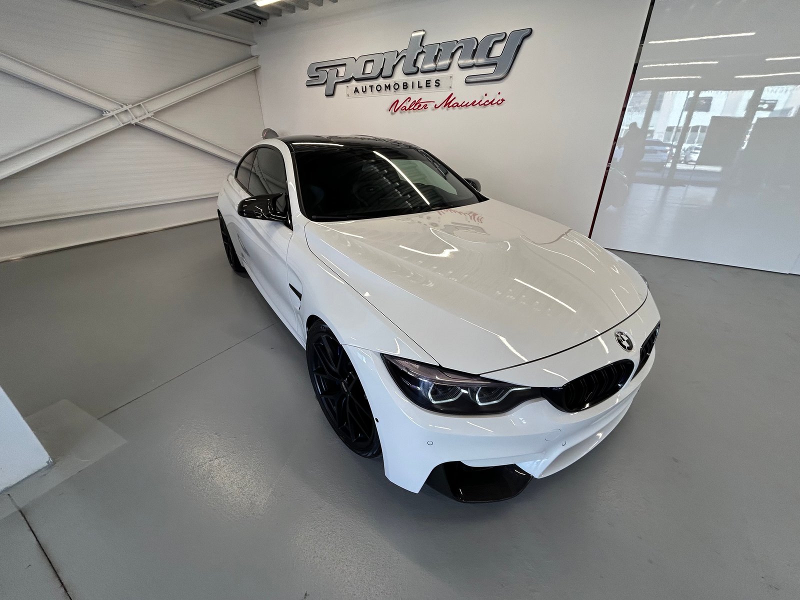 BMW M4 Coupé Competition DKG