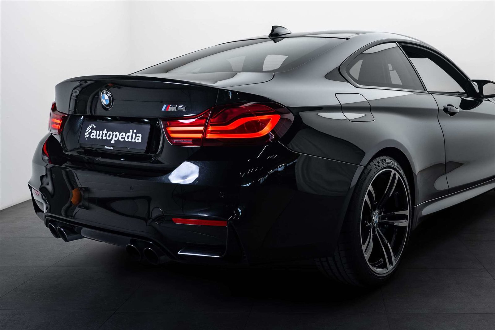 BMW M4 Coupé DKG, Petrol, Second hand / Used, Automatic - 4