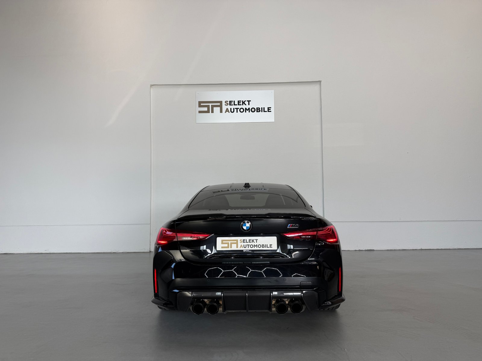 BMW M4 Coupé Competition M Black Sapphire, Petrol, Second hand / Used, Automatic - 5