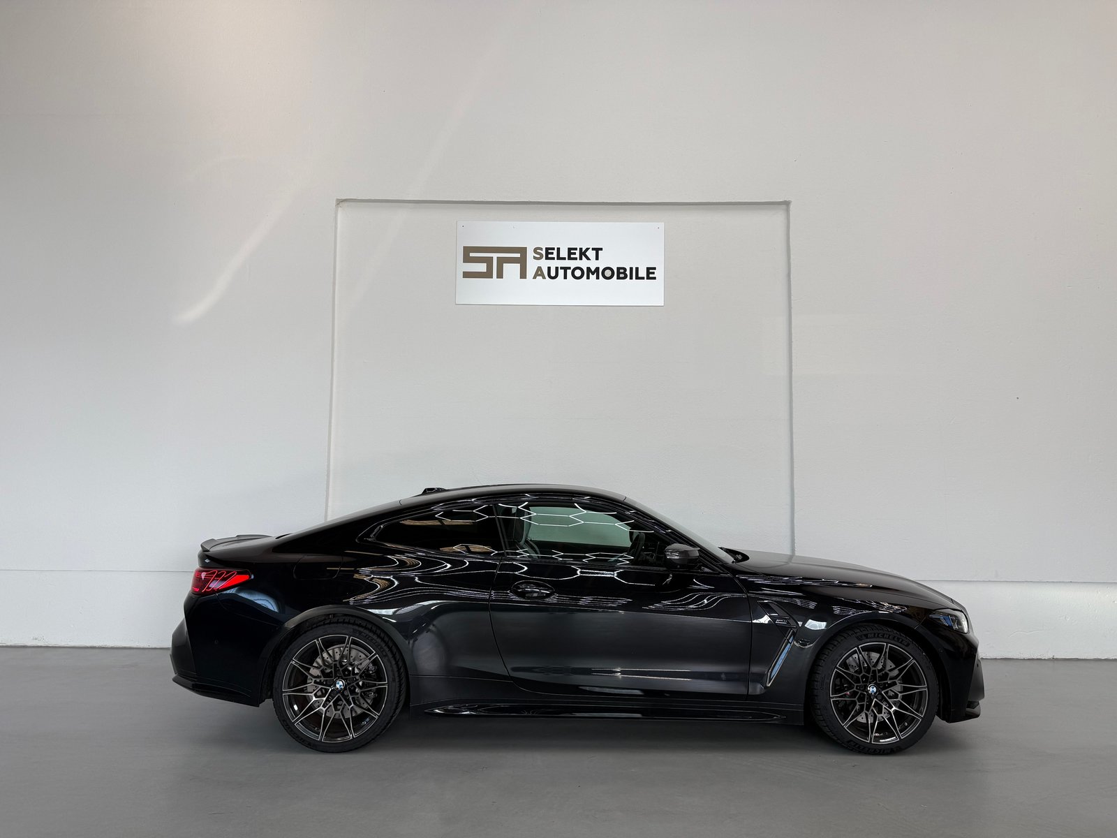 BMW M4 Coupé Competition M Black Sapphire, Petrol, Second hand / Used, Automatic - 7