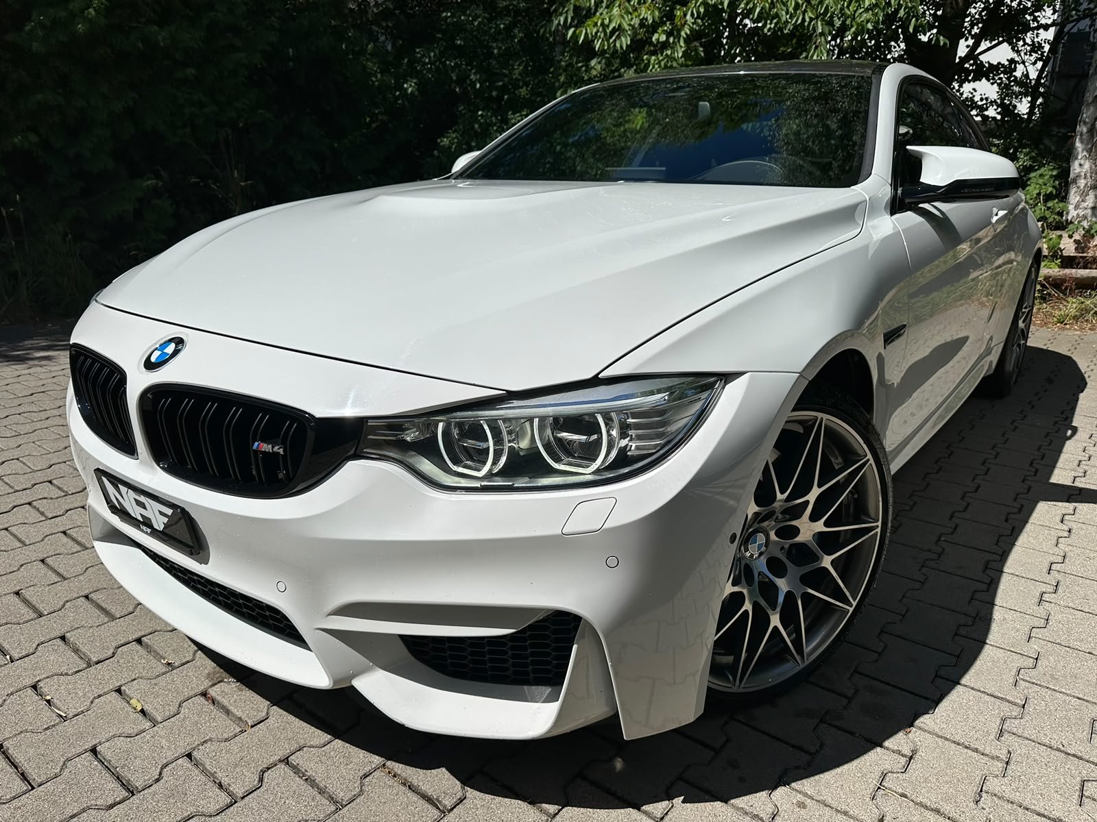 BMW M4 Coupé Competition DKG