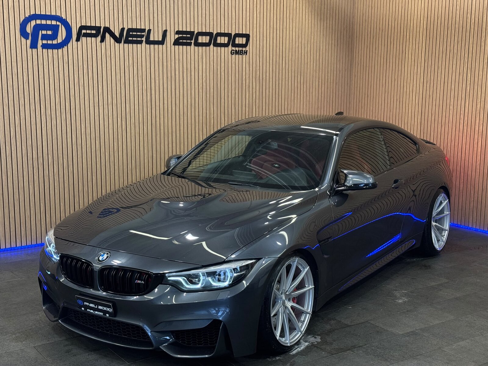 BMW M4 Coupé Competition DKG *AVERSUS 20*, Benzin, Occasion / Gebraucht, Automatik - 2