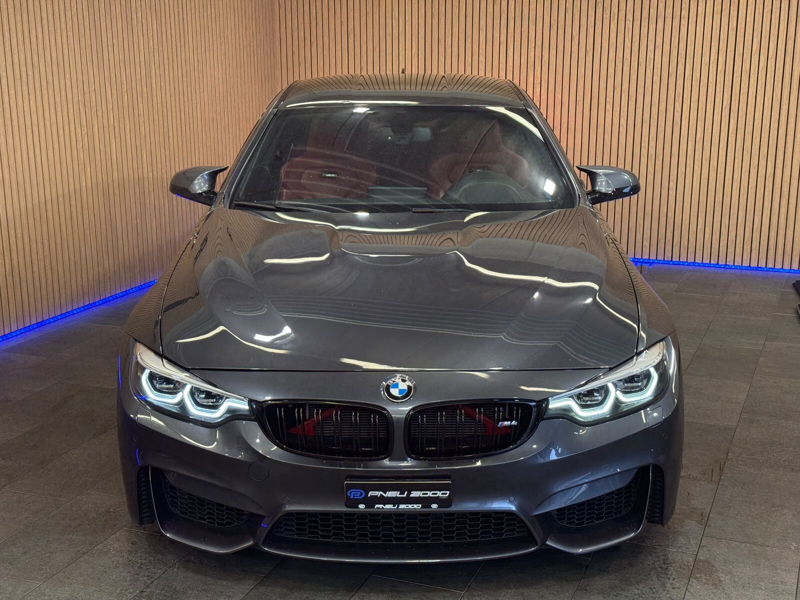 BMW M4 Coupé Competition DKG *AVERSUS 20*, Benzin, Occasion / Gebraucht, Automatik - 3