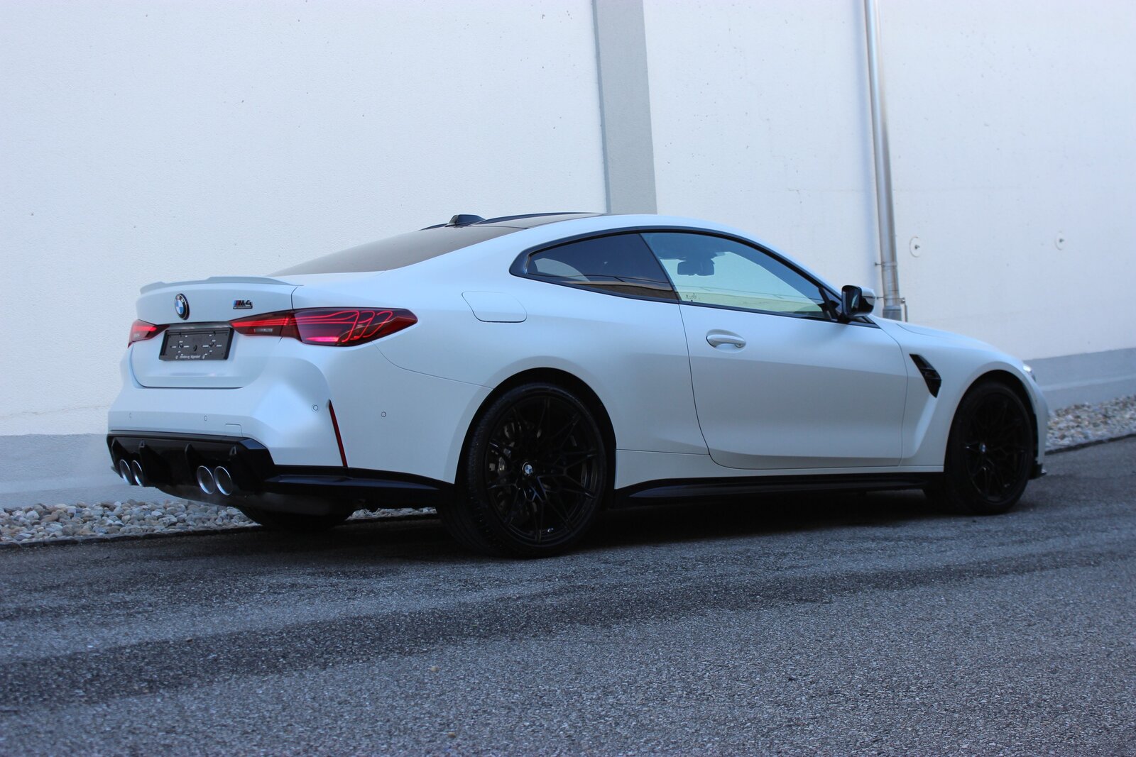 BMW M4 Coupé Competition M Individual *Frozen Brilliant White