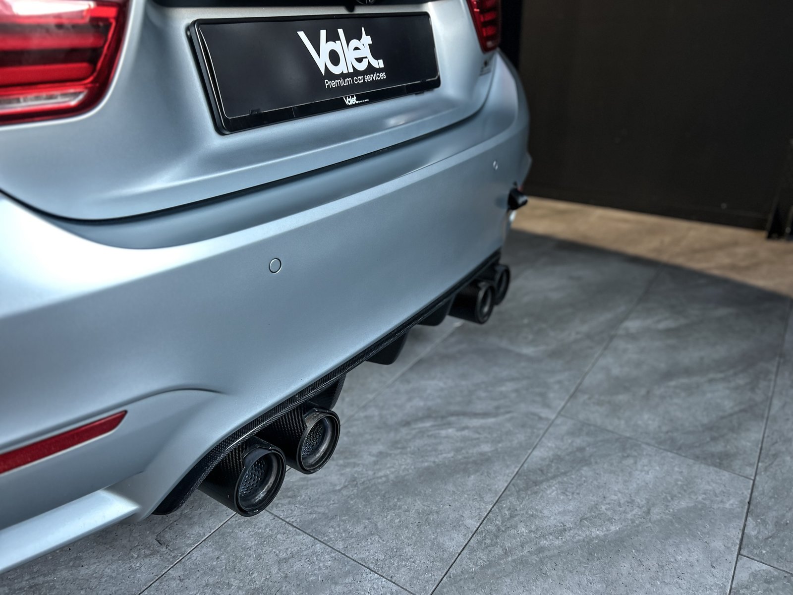 BMW M4 Coupé Competition DKG *FROZEN SILVER, Petrol, Second hand / Used, Automatic - 7