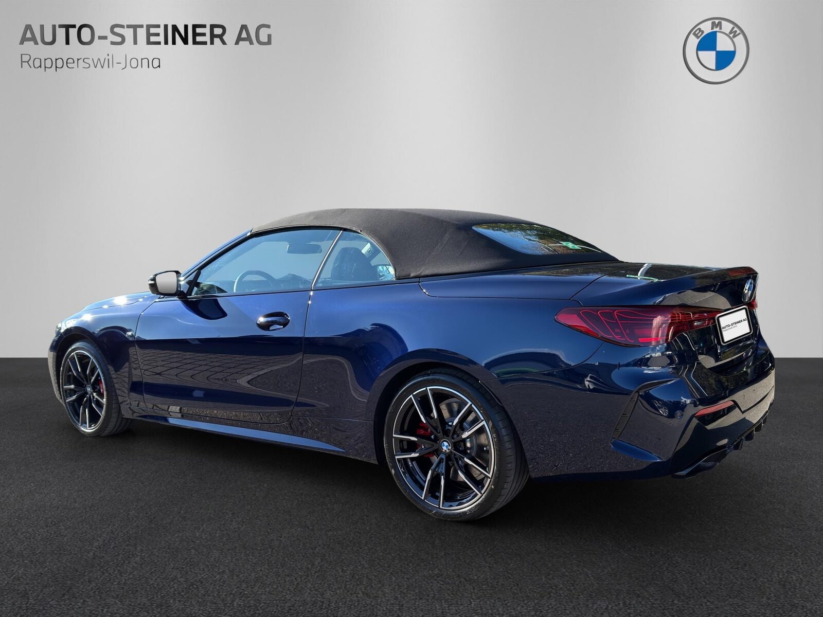 BMW M440i xDrive Cabrio, Mild-Hybrid Petrol/Electric, New car, Automatic - 3