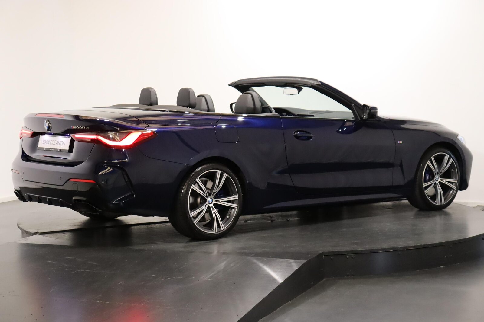 BMW M440d xDrive SAG Cabrio, Mild-Hybrid Diesel/Electric, Second hand / Used, Automatic - 4