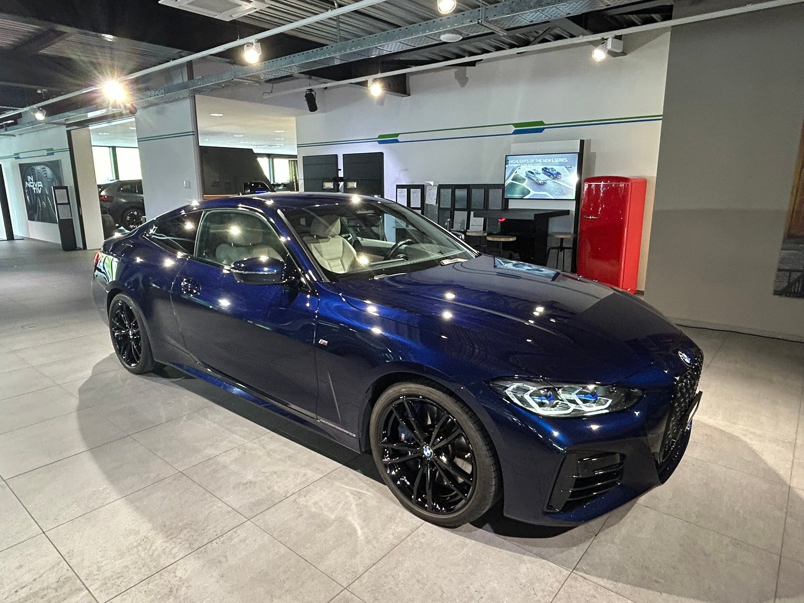 BMW M440i 48V Coupé Steptronic, Mild-Hybrid Benzin/Elektro, Occasion / Gebraucht, Automatik - 3